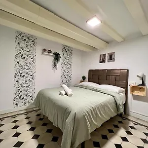 Sleep In Gothic Bcn Ostello Barcellona